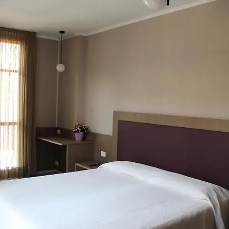 酒店 瓦波雷餐厅酒店 2*