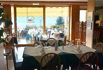 瓦波雷餐厅酒店 Faggeto Lario