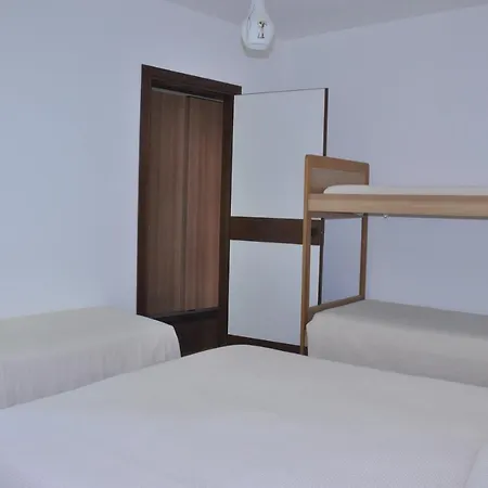 瓦波雷餐厅酒店